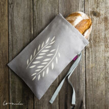 a kedvenc kenyérzsákunk, our favourite bread bag